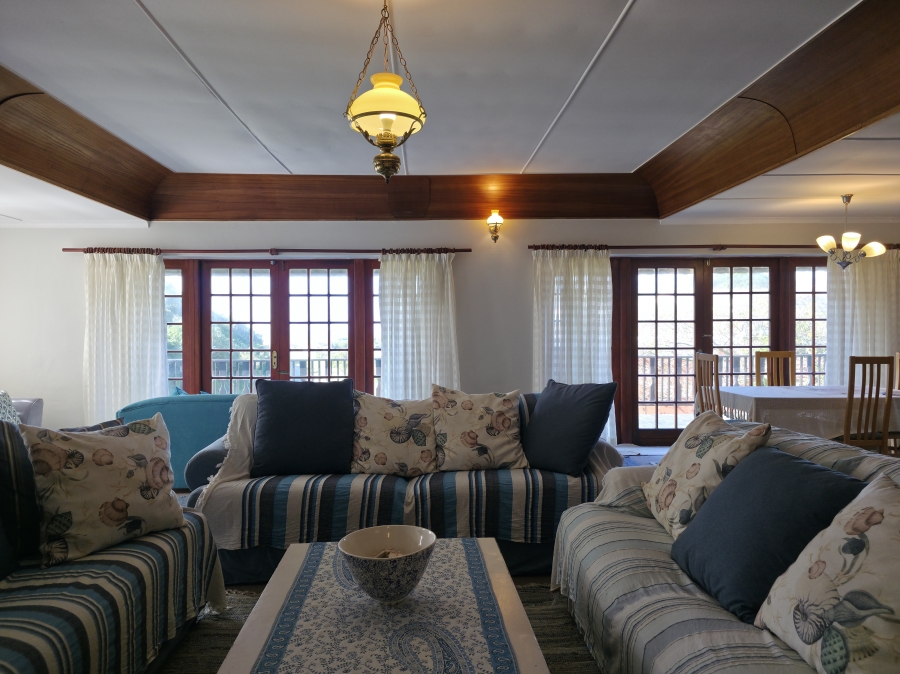 4 Bedroom Property for Sale in Paradise Beach Eastern Cape